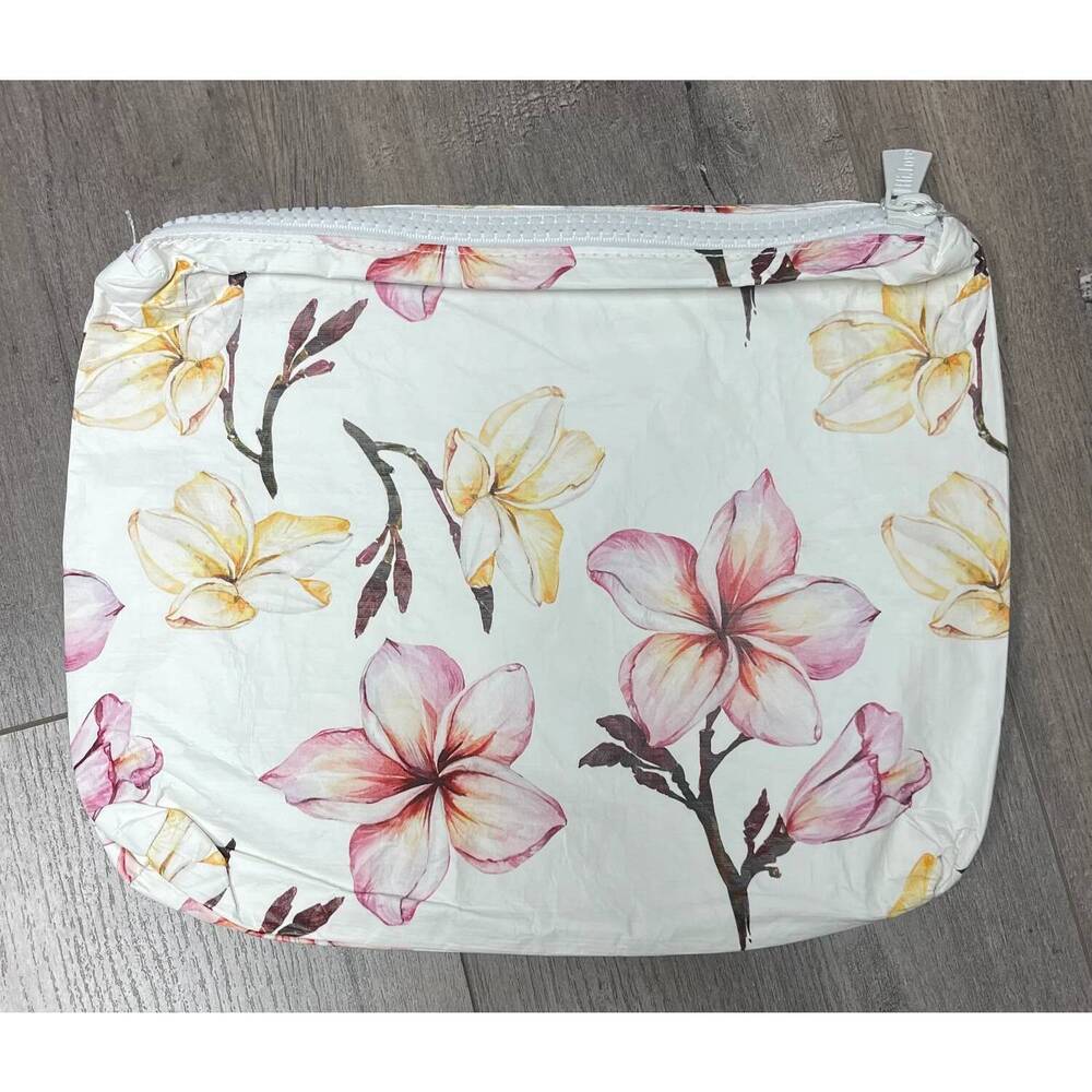 NEW HI LOVE TRAVEL women's zipper pouch in island flowers